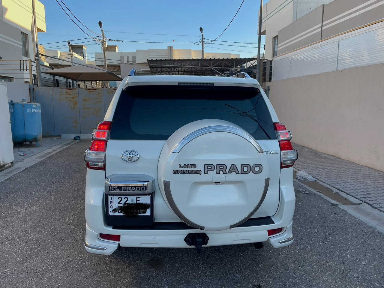 السلام عليكم للبيع  برادو 2013TXL v6رقم اربيل الجديد وسنويه لغايه 2028 بسم شركه تريد مداور او وكاله
 ماشيه 126
شرط تمشي 120 دك :
ومكينه كير كله كفاله سياره
ابيع صبغ عام وسونار موجود بل منشور مواصفات معروفه مواصفات
حساسات خلفيه
كأمره خلفيه
ثلاجة
تبريد ثلج
تخم تاير جديد
حداديه صدر جديد
بصمه تشغيل V6
كرسي جلد
فور ويل مانع منحدرات
لايت اسود زنون
وبعد بيها مواصفات هواي
العنوان نجف
سعر 220وبيه مجال شي بسيط اكثر استفسار اتصال على رقم
***********
