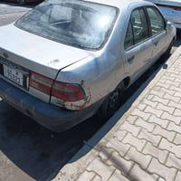 نيسان سني موديل ٢٠٠٠ للبيع محرك وكير بحاله جيده السعر 38 وبيها مجال بس...