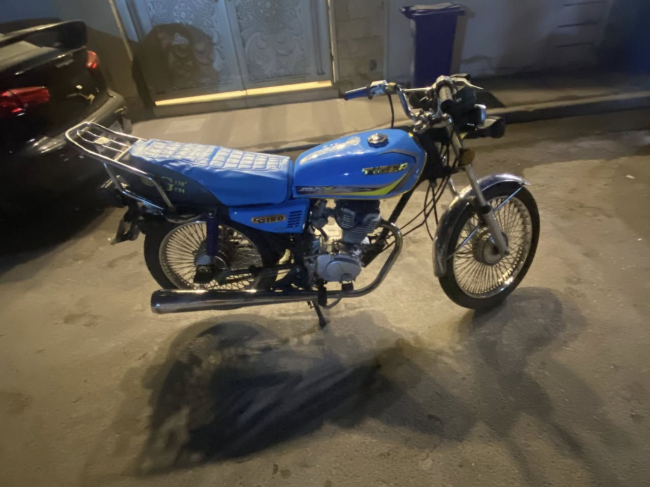 سلام عليكم دراجه نوع تايكر موديل ٢١ اوراق كامله مكينه مكفوله تيرات جداد كهربائيات كلها شغاله السعر ب٥٢٥وبيها مجال بسيط حك الجيه مكاني بغداد الدوره وهذا رقمي ***********
