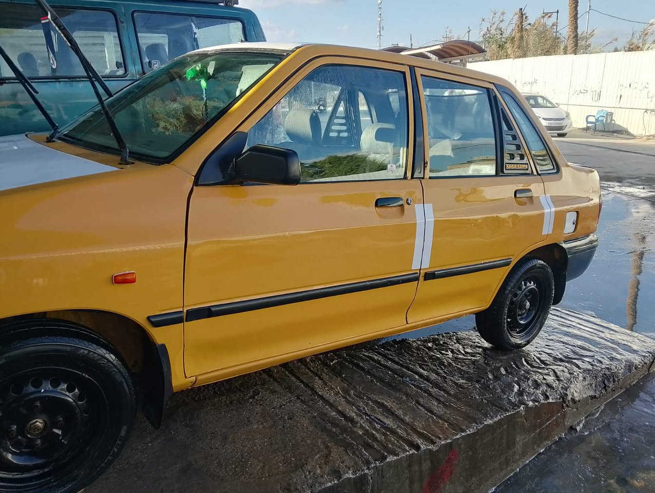 سايبه للبيع رقم بغداد 2012
***********
