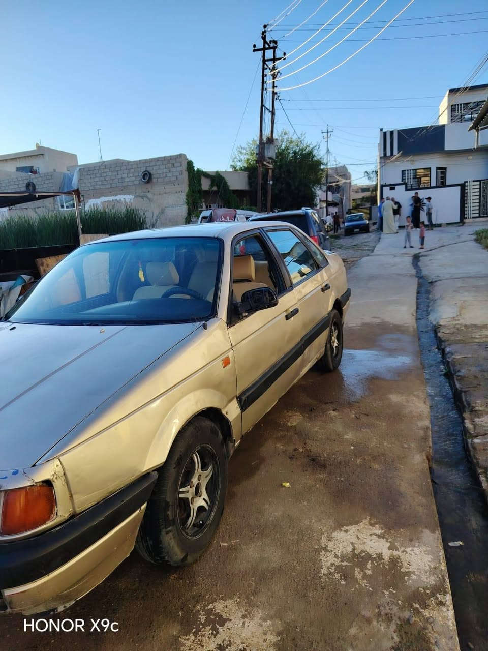 السلام عليكم سياره باسات كير محرك شرط طخم تاير جديد باتري جديد شرط التحويل السعر 20 بيه مجال ***********
