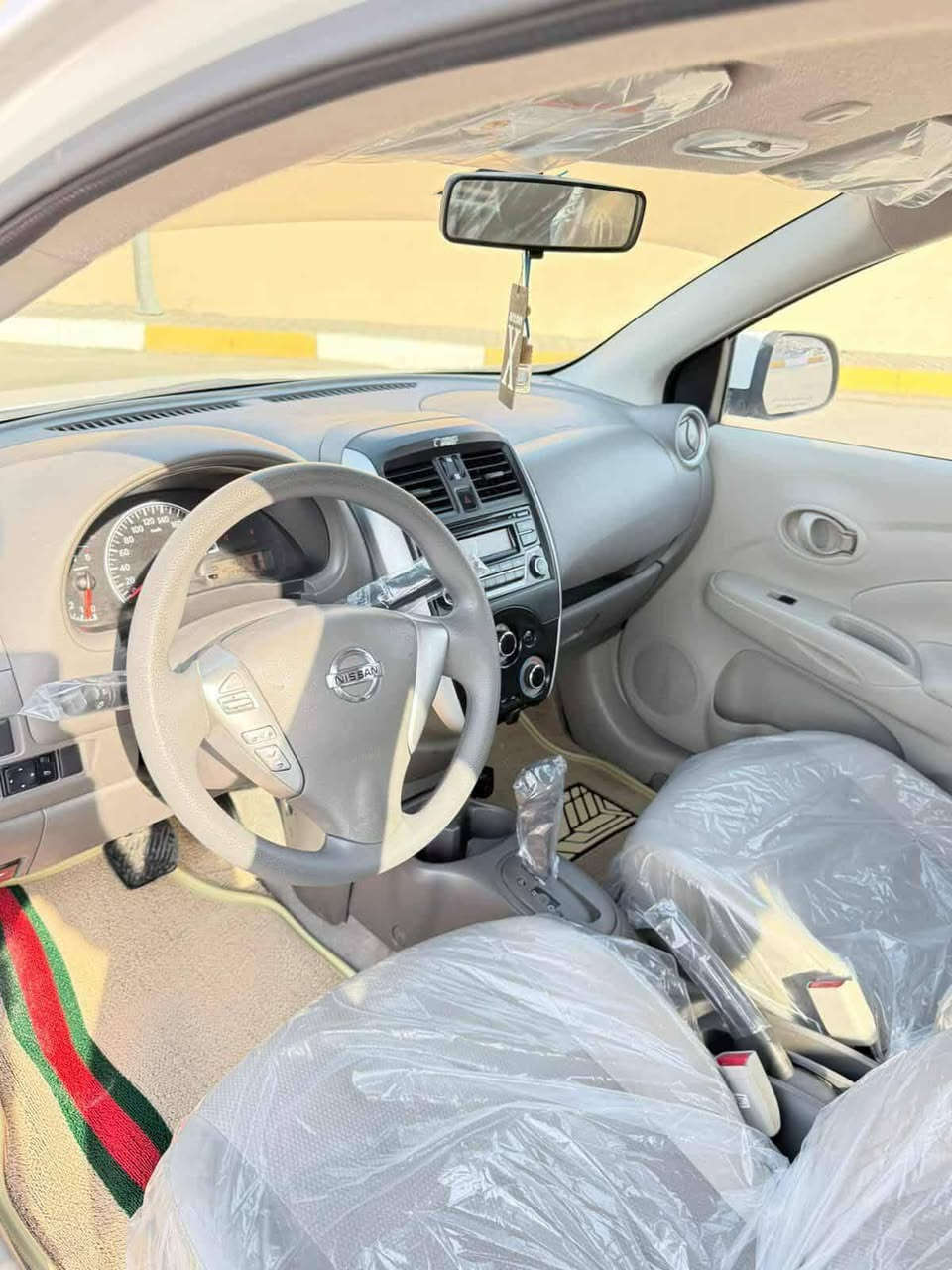 السلام عليكم للبيع نيسان صني موديل 2024 هندي رقم قادسية شهداء باقي سنه ونص واصير حره وكاله من مالك
السعر103وبيه مجال قليل السياره جاهزه من كلشي حادث خلفي جاملغات وجنطه وبيه رش جاملغ أمامي مكان السياره الديوانية ماشيه 34الف *********** 
***********
