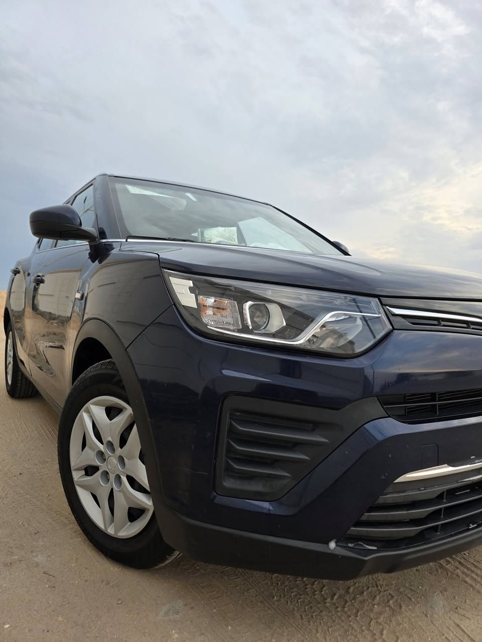 السلام عليكم تيفولي موديل ٢٠٢٢ كوري اصل سيارة جديدة جدا مكفوله عدا بارد قليل بالباب الخلفي ماشيه ٤٨ رقم بغداد راعيها بالبصرة مكان السياره بصره طويسه السعر ١١٠ لغرض الحاجة  للإستفسار الاتصال ع الرقم ***********
