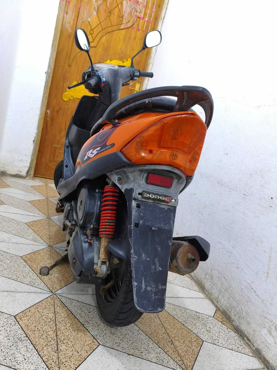 السلام عليكم ماكس عدله للبيع تخم تاير جديد دهن جديد كهربائيات من الطول للطول دراجه كله دبلات اللي ورا واللي قدام شغاله صندوق قفال السكان ينقفل دراجه جديده كلش نظيفه دراجه نقره نهضه ومعدل خير من الله نهضتها قويه ومعدلها قوي 49 بلاد السعر 600 وبيها مجال العنوان ساحه سعد اول لاين ***********
