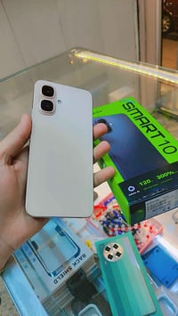 سمارت 10 نظيف غراضه كامله السعر 85 الف 07819132033