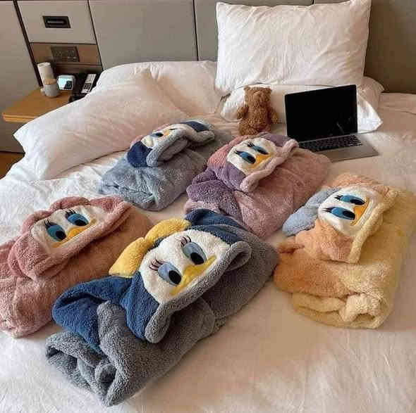 روب بطوط الترند الجديد توفر لدينا والسعر 10 الف يوجد توصيل بغداد وجميع المحافظات 5 الف عنوان المشتل شارع المطبك مقابل مختبر المشتل الطبي للتواصل ***********
