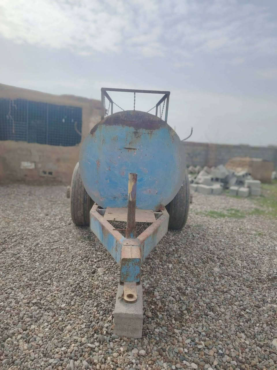 السلام عليكم 
مقطوره للبيع 
السعر 900الف
جاهزه للعمل
#العنوان_كركوك_الحويجة 
الشراي يتصل على الارقام التالية 
***********
او
***********
