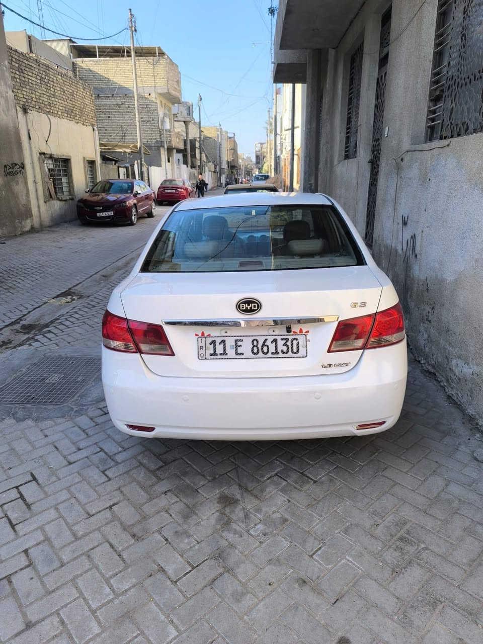 السلام عليكم 
بي واي دي G3/2013
كير محرك جديد خير من الله
صدر قبل يومين شادلة جديد مال كورلا الأصلي 
شاشة برو ماكس الأصلية بس الشاشة 160 الف مو العادية 
زوج تاير امامي جديد جامه أمامية جديده لايتات زينون الأصلية سياره خير من الله بوجهك للشارع 
بيه البابين صفحة الصدر تعديل على البارد
 اليوم جبته من البولش والدعاميات صبغ للجمالية 
رقم بغداد انكليزي هزه جديده قبل شهرين تحويل ثاني يوم 
السعر 58 وبيه مجال بسيط حك الجية / بغداد مدينة الحرية 
***********
