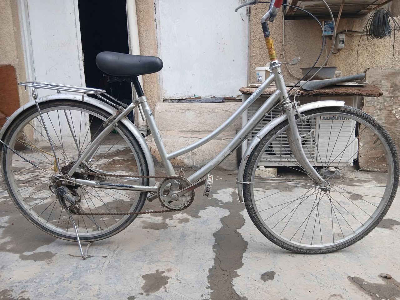 سلام عليكم بايسكل بناتي حجم 26
كلشي جديد كير عكرب شغال بريكات امامي خلفي شغلات للبيع سعر خاص ومتروك يراد بس نفخ تايرات وهاهيه اي عطل مابي


**إذا كنت صاحب هذا الإعلان وتريد حذفه لأي سبب، رجاءا أرسل رسالة إلى الدعم الفني**