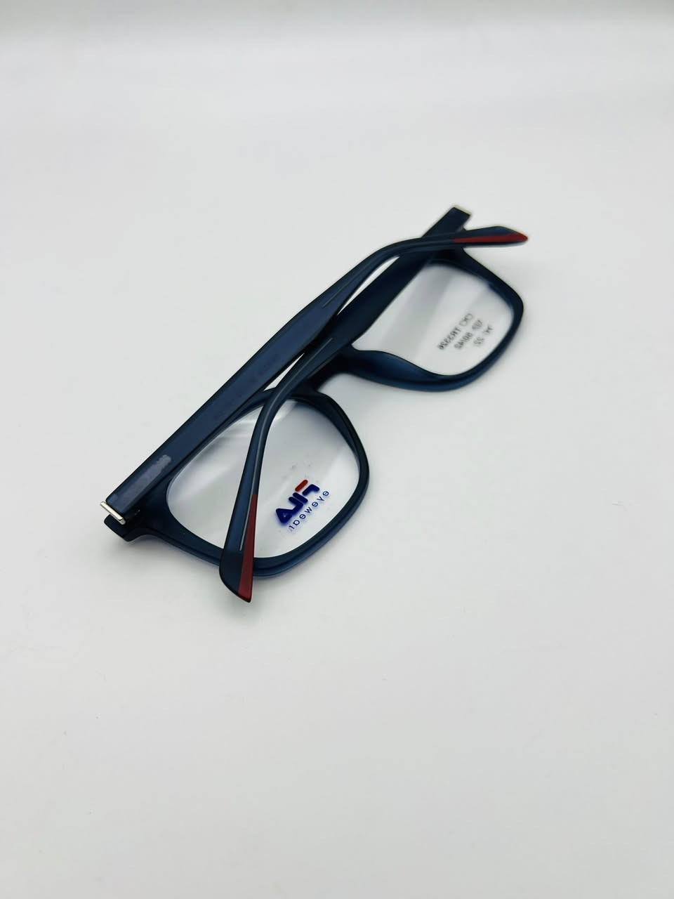 عوينات مسكي
فحص النظر / فحص ضغط العين

نظارات طبية / نظارات شمسية / عدسات لاصقة 
 
دور الزراعة الأولى / مجاور أبتدائية المشكاة 

***********
