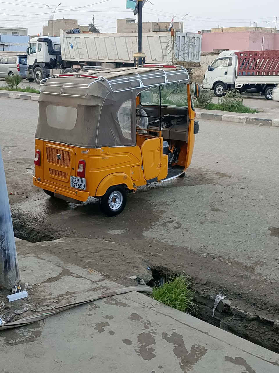 السلام عليكم شباب تكتك لبيع 22الشهر 6مكفوله من الصبغ والمعجون بس المكينه بدل ولفات  *********** رقم واسط إنكليزي
