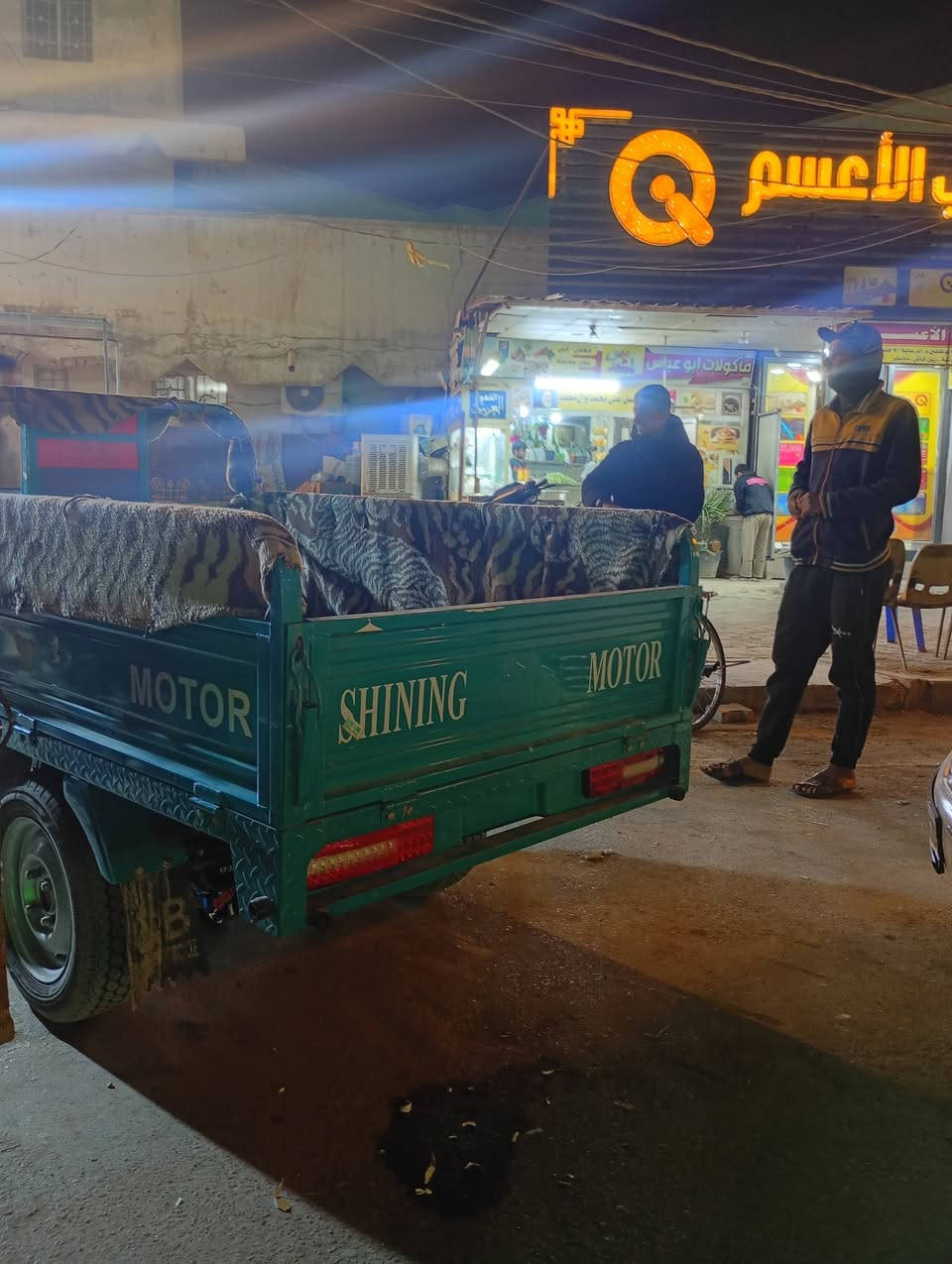 السلام عليكم ستوته صقر موديل 23 للبيع زيرو نضيفه المكان ديوانيه رقم هذا 
***********
