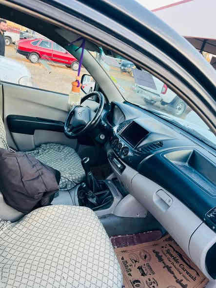 قەزافی مۆدێل2007کامل پلێتی پێوەیەو ڕێگەپێدانی هەیە ساقە گاز سەیارەکە دەبڵ ئەکسلەو گێڕو مەکینەو ئەکسلی بەشەرتو تاقم تایی تازەیە بێبۆیاخە سەیسارە هەمو گیانی بەشەرت نوقسانی نیە سعر 57گەڵا گۆڕینەوەیش دەکەم سۆپەرە سەیارەکە  شوێن سەیسادق
*********** حلبجة
