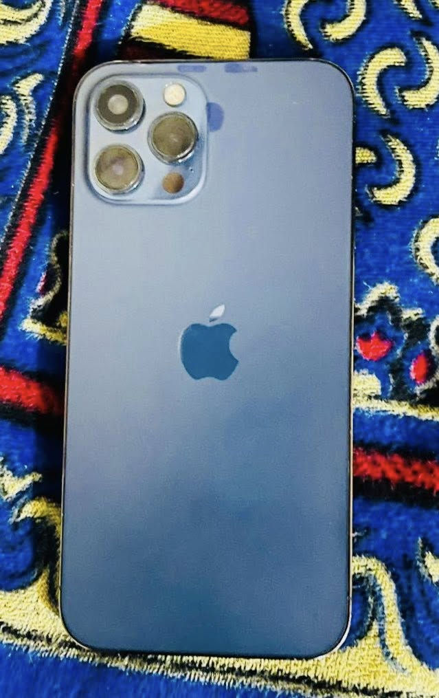 سلام عليكم عندي آيفون 12برو ماكس
✅بطاريه 100
مبدله
شاشه مبدله نوعيه تخبل بيه ضمان هم 
✅سيمكرت  شغاال✅نترنيت شغال✅ذاكره 256

اخون بدون كسران 
اتصل ع رقم بيكم خير تدللون 
***********
***********
