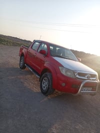 للبيع بيكم هايلوكس فورويل بانزين رقم دولي موديل 2011ستفسار والاتصال عل...