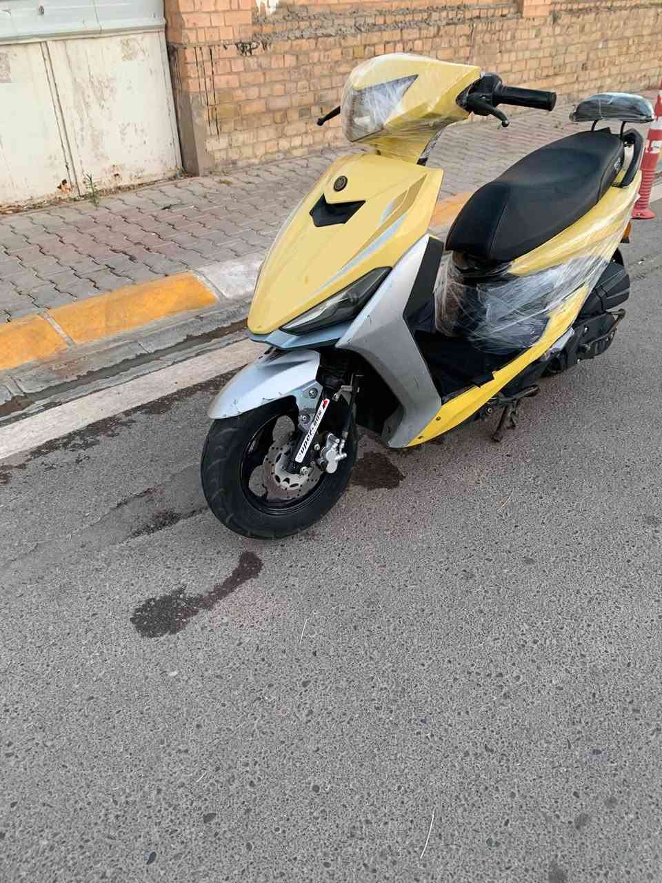 للبيع دراجه سكنس ليد مابي كل عيب لوك مكينه بلادي كابريتر بلادي كهربائيات كل شغال نكره سلف كفرات بلادي تايرات جديد لوك مابي ربع دينار مصرف سعر 350 وبي مجال خاص او اتصل *********** مكاني كركوك
