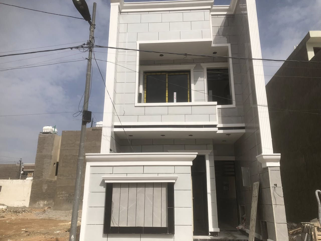 سلام عليكم ورحمه الله تم انجاز عملنا لهذا اليوم 2026/14/3 
عملنا قبل وبعد صبغ وتنظيف شبابيك صبغ جدران وكوبلانات وعمل ديكور ويوجود خدمه تنظيف مجانية كل تلكو يمنه يم اصباغ العزاوي

اتمنى ان ينال اعجابكم ومن الله التوفيق 

للأستفسار الاتصال على الرقم ***********
