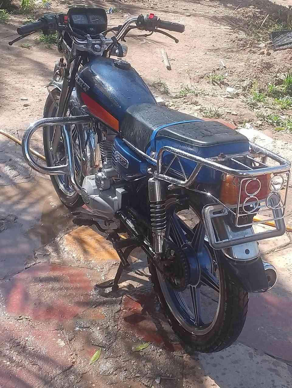 السلام عليكم دراجه للبيع موديل 21 مكينه ناعمه تايرات جدد كهربئيات شغاله صفاحيات زنجيل موجودات تجوه موجوده طالعه من مجمع الكرار مداوره من مجمع الكرار مكانهه ناصريه يم مول الصافي سعرهه 700
***********
