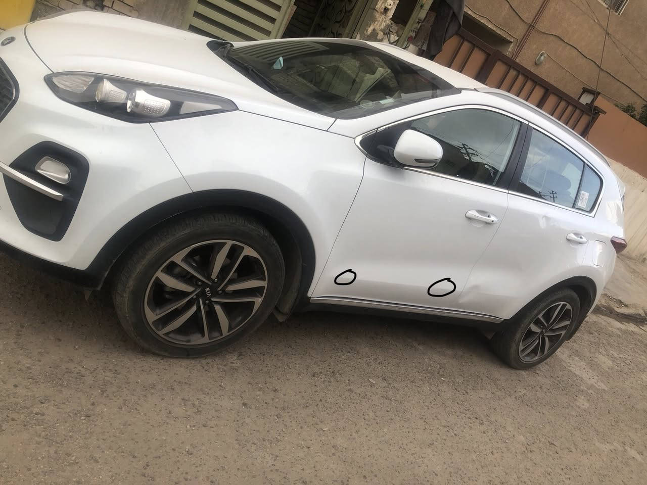 سلام عليكم 
كيا سبورتج 
موديل 2021
السيارة مكفولة كفاله من ضربه وصبغ وتبديل ماعدا الي موضحة بالصور بارد بسيط ورصعات ثنين 
موصفاتها : 
مكينة 2000 دوش
بصمةتشغيل
بصمة عدد 2
وبصمة ابواب 
تشغيل عن بعد 
ترحيب عند الاقتراب
ماشيه 74 الف حقيقي 
مري شفط 
لد نهاري  + بك لايت LED 
لايت ضباب
ويل كب 19
كشنات جلد 
مود درايف 
تحكم ستيرن فول مع تحكم بلوتوث
قطعتين تبريد امامي وخلفي 
سايد بريك قدم 
لايت اوتو
اريل نفكيشن
حساس امامي
ويل كروم 
حساس خلفي
نضام منحدرات
كامره دواره 
شاشة اعطال
بعد بيها هواي موصفات
السعر 218 
السياره ب اسمي تحويل مباشر 
رقم بغداد 
مكاني بغداد/ البنوك  
ه‍ ***********
اتصال فقط بدون واتس اب او ماسنجر
