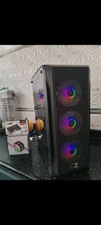 الكيس البيع السعر 350 الف بدون كارت شاشه  المعلج R5 3600 البورد B550 m...