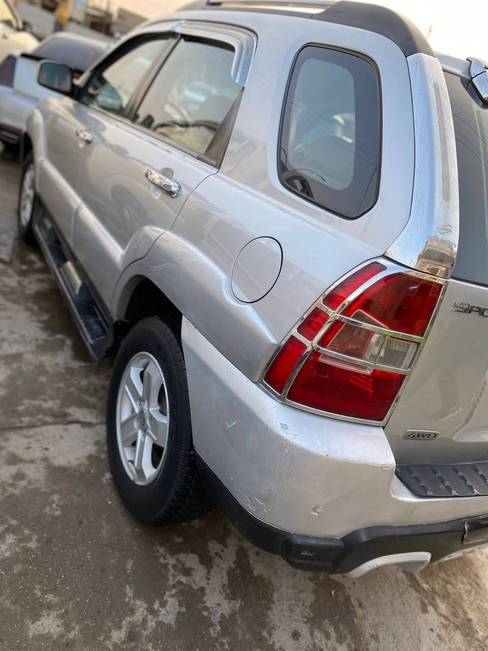 كيا اسبورتج 2009 خليجي صبغ بنيد وربع جاملغ وباقي السياره مكفوله رقم بغداد تحويل ثاني يوم السياره جاهزه مكينه كير حداديه تخم تاير شاشه مكان السياره العماره رقم الهاتف ***********
