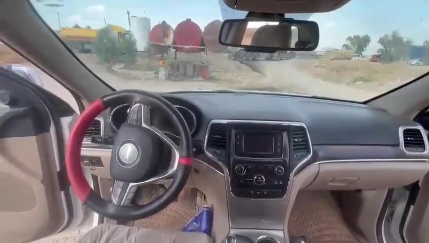 Jeep
مؤديل 2014
موسفت limited خاليجي
هيج نيه كه مي تعديل بارد هاي
180هه زار رؤشتي
هه مو شتيك نوي سعري 210مجل


**إذا كنت صاحب هذا الإعلان وتريد حذفه لأي سبب، رجاءا أرسل رسالة إلى الدعم الفني**