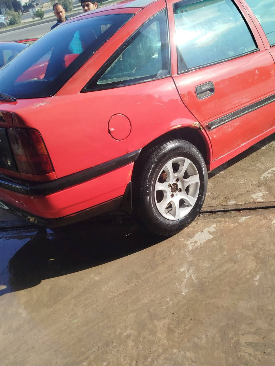 السلام عليكم
اوبل فكترا حجم 18 موديل 91 سنوية بسمي كير ومحرك كلو شرط رقم اجنبي سيارة لاضربة ولا طخة  تغليف جديد السيارة

 كدام العين كابون بانزين مابيها اتريد وكالة وتحويل ابشرط السعر 40 بيها مجال اتصل وادلل

***********بي واتساب
