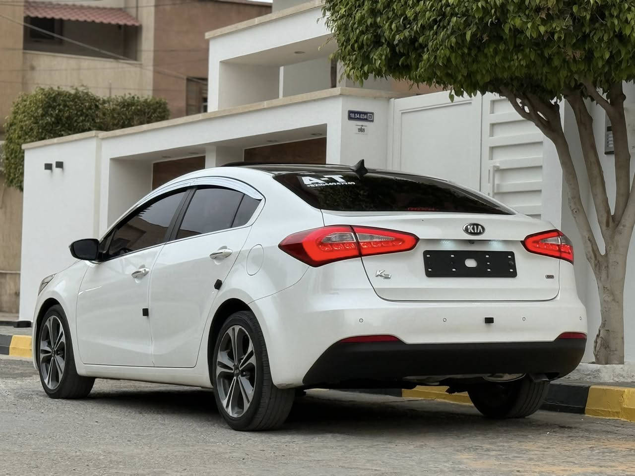 عرض_جديد_داخل_المعرض 🌺🔥

               ⚜️اللهـم بارك بسـم الله مـاشاءالله  ⚜️

📍 الـنوع : KIA K3 🚗
📍اللـون : ابيض  🖤 
📍 الكماليات : فل الفل كما موضحه في الصور🔝
📍سنه الصنع :2014 👌
📍المسافـة المقطوعه126الفkmالمشي اصلية 👌
📍 قوة المحرك  :1.6 🚀
📍استيراد كوريا🇰🇷
#شركة_الفخامة_الدولية 
للاستفسـار والتواصـل :👇🏻
091.230.78.78 📱
092.10.10.380  📱 

او زيارة مقـر الشـركـة : 📍طرابلس : الهانـي : بالقـرب من جزيرة باب تاجوراء  🇱🇾
موقع الشـركـة على الخريطة 🗺️


**إذا كنت صاحب هذا الإعلان وتريد حذفه لأي سبب، رجاءا أرسل رسالة إلى الدعم الفني**