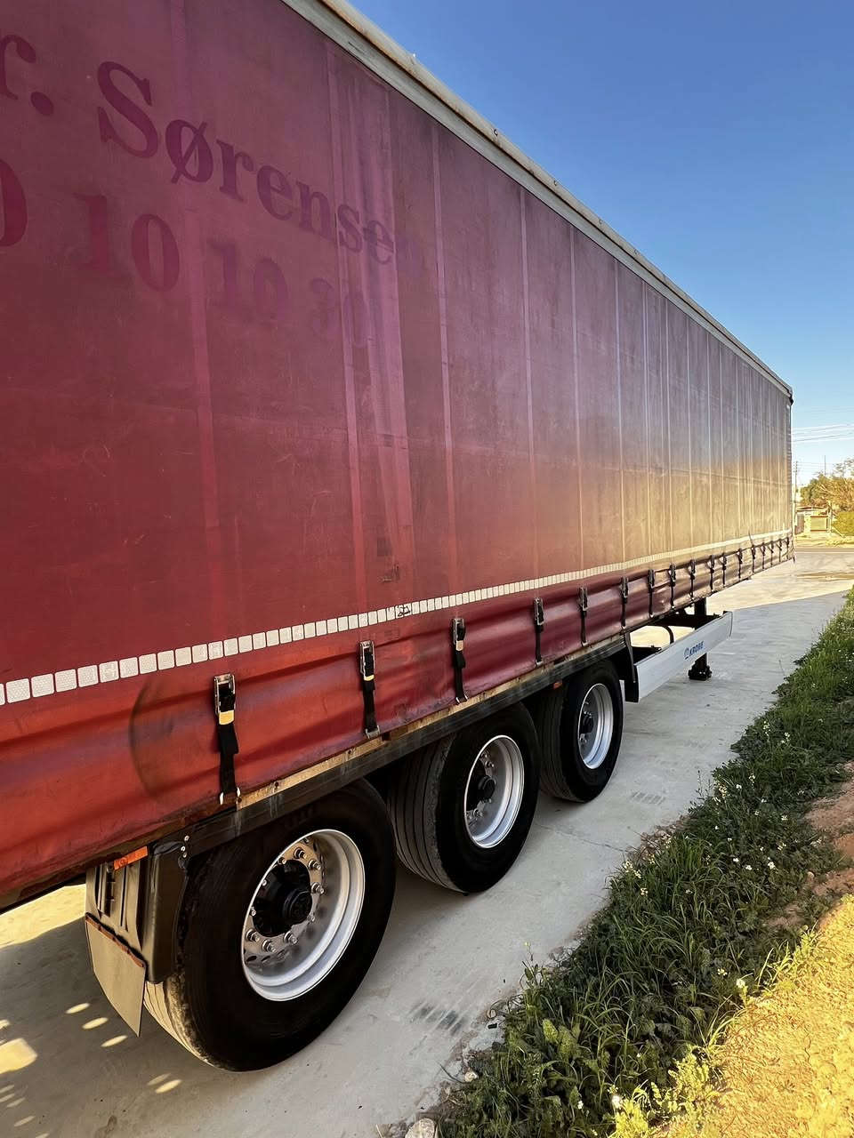 للبيع عربانه كرونه  دخول جديد منفيس موديل 2014 سقف سلايت دنكير بيبي بنز اي بي اس جادر لوك تايرات خير من الله مكان ديالى خانقين  *********** عربانه جديده
