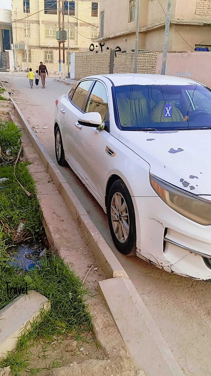 ااوبتيما وارد امريكي كل ارباكاتها سليمه حادثه شخط باب السايق والباب الخلفي عكس السيايق معمر تبريد فقط الفريز بيها انزرف وشغالل
موديل ٢٠١٦ نص فول باب خزن مومري باب السايق صربتها بصيطه السياره كانت معوقين هسه صارت حره للي يداور السعر ١٢٥ سياره حلوه داخل لونين عسلي واسود 

الشراي يخابر. ***********
