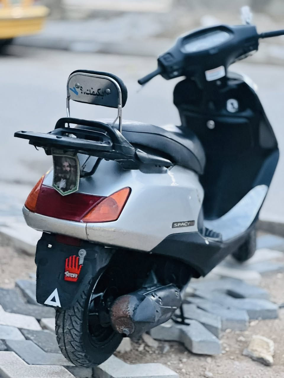 سلام عليكم سبيسي للبيع مفتوحه مره وحده كلها شغاله كهربائيات كيلو متر مكينه ناعمه شرط شلعه ومعدل سعر 650 مكان كوت


**إذا كنت صاحب هذا الإعلان وتريد حذفه لأي سبب، رجاءا أرسل رسالة إلى الدعم الفني**