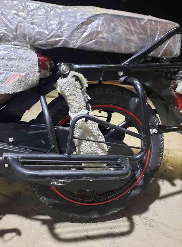 اخون مكلف دراجه سلونك ديوان مديل 24 مستعمل 32 يوم جديد منفيس بصمات سويجات دراجه تخبل وشرط تجي وتشوف بعينك زيرو لون يخبل مكاني مجمع الدور محرك 200 ضاغطه. هورن بوش اصلي زنون امبثري جديد مفوله السعر مليون 300 وبيها مجال اتصل وتشلع عيوني ***********
