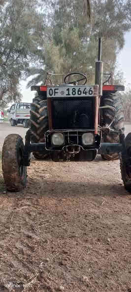 للبيع عنتر 71 موديل 1985 بدون 
مع عربانة 
بور ستيرن محرك كير بم هيدروليك خير من الله  نكرة سلف كهربائيات شغالة 
المكان بابل محاويل 
السعر 3850 
رقم الهاتف ***********
***********
