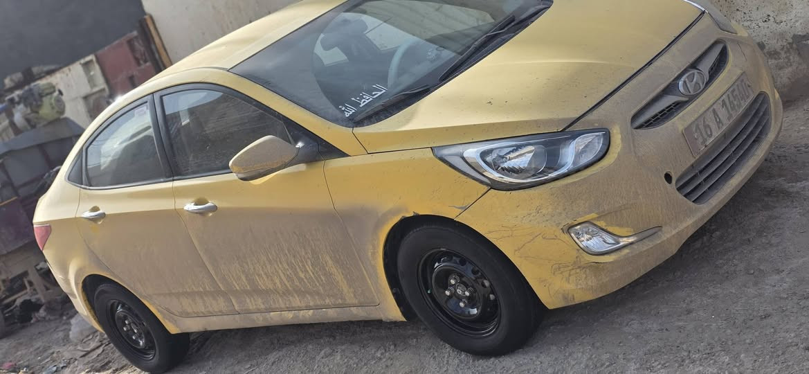 السلام عليكم اكسنت 2012 البيع سياره رسلني ودزلك مقطع شنو ضرره السعر ٧٨ وبيهه مجال اتصل *********** السياره بسمي
