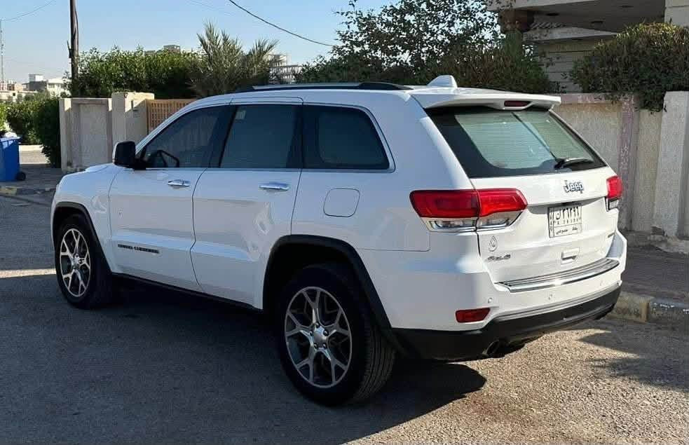 السلام عليكم للبيع مرفق السونار خليجيه رقم بغداد موديل 20190/7711991120/***********
