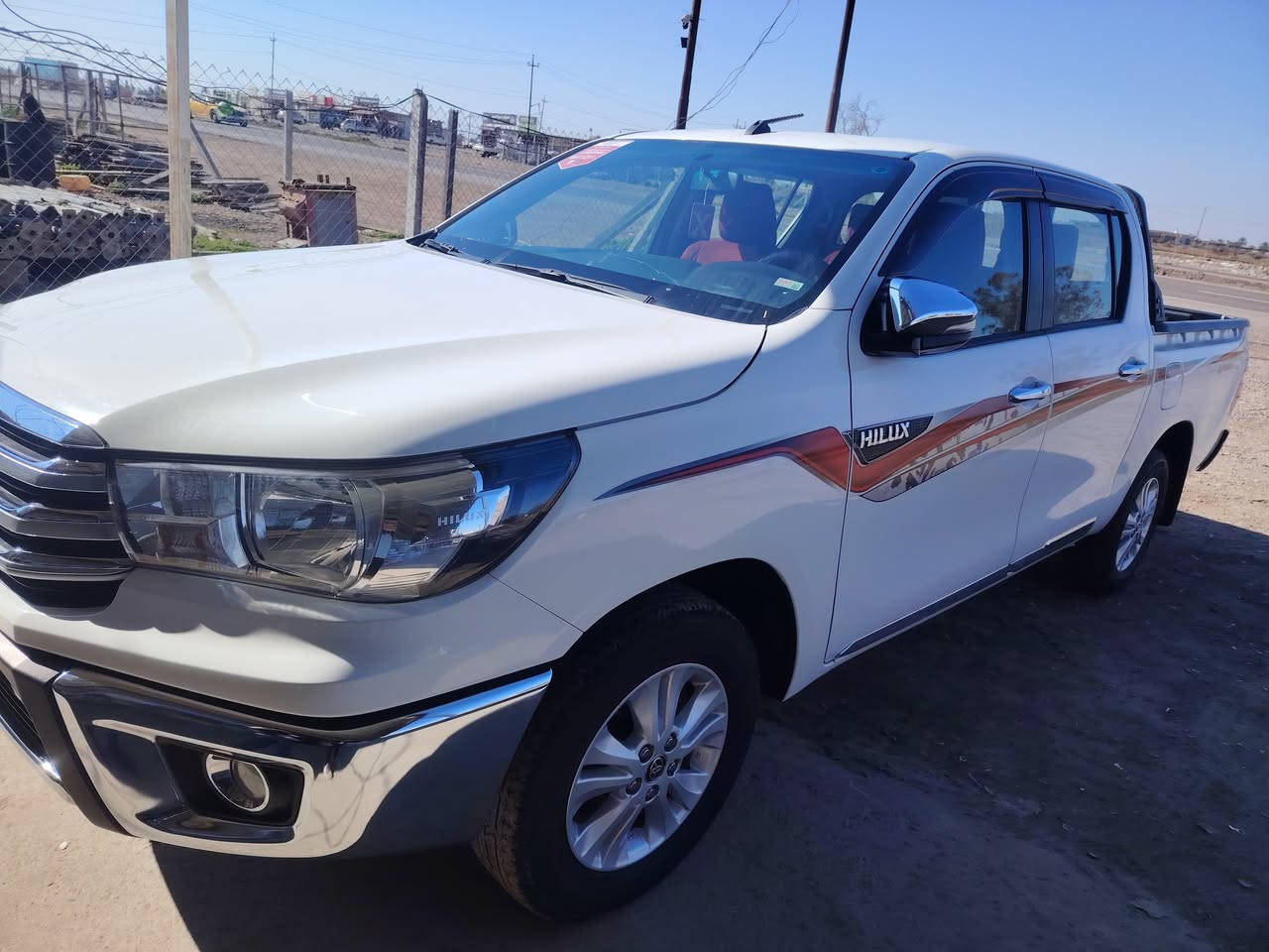 هايلوكس 2025
ساز ام ضمان 
بصمه شاشه 
رقم بغداد مشروع وطني 
ماشيه ٤٠ 
كفاله عامه
مكاني صلاح الدين الدجيل 
السعر 300 وبيه مجال 
***********
