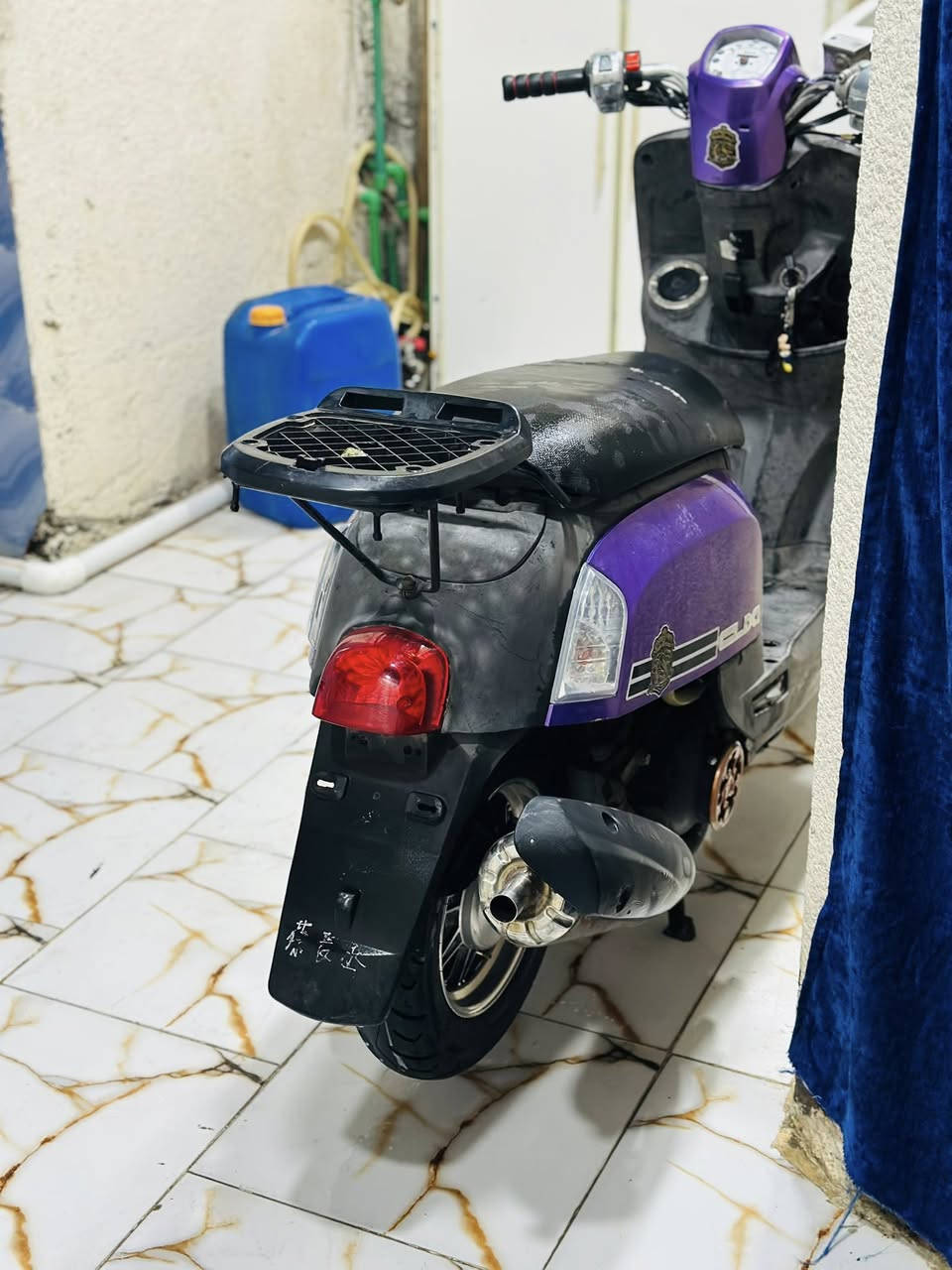 بوليس للبيع بلاد ما مفتوحه سعر ٧٠٠ وبيها مجال عنوان شهداء سيف سعد رقمي ***********
