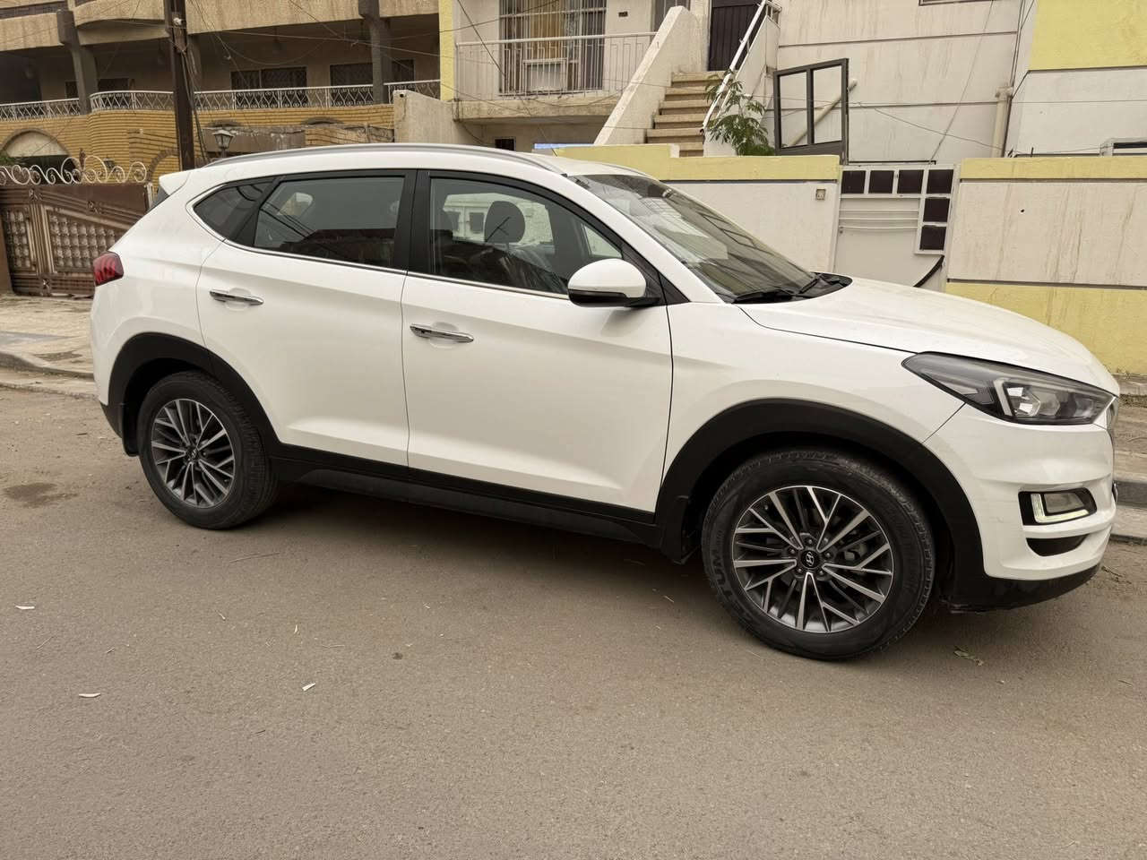 من رخصت مديرالكروب
توسان شركه الكاصد 
بصمه مري شفط 
اشاير بل مري كشنين كهرباء 
ماشيه ٨٠ حقيي 
بسمي اربيل 
مكان سياره بغداد منصور 
سعرالساره ١٨٨
رقم الهاتف ***********
