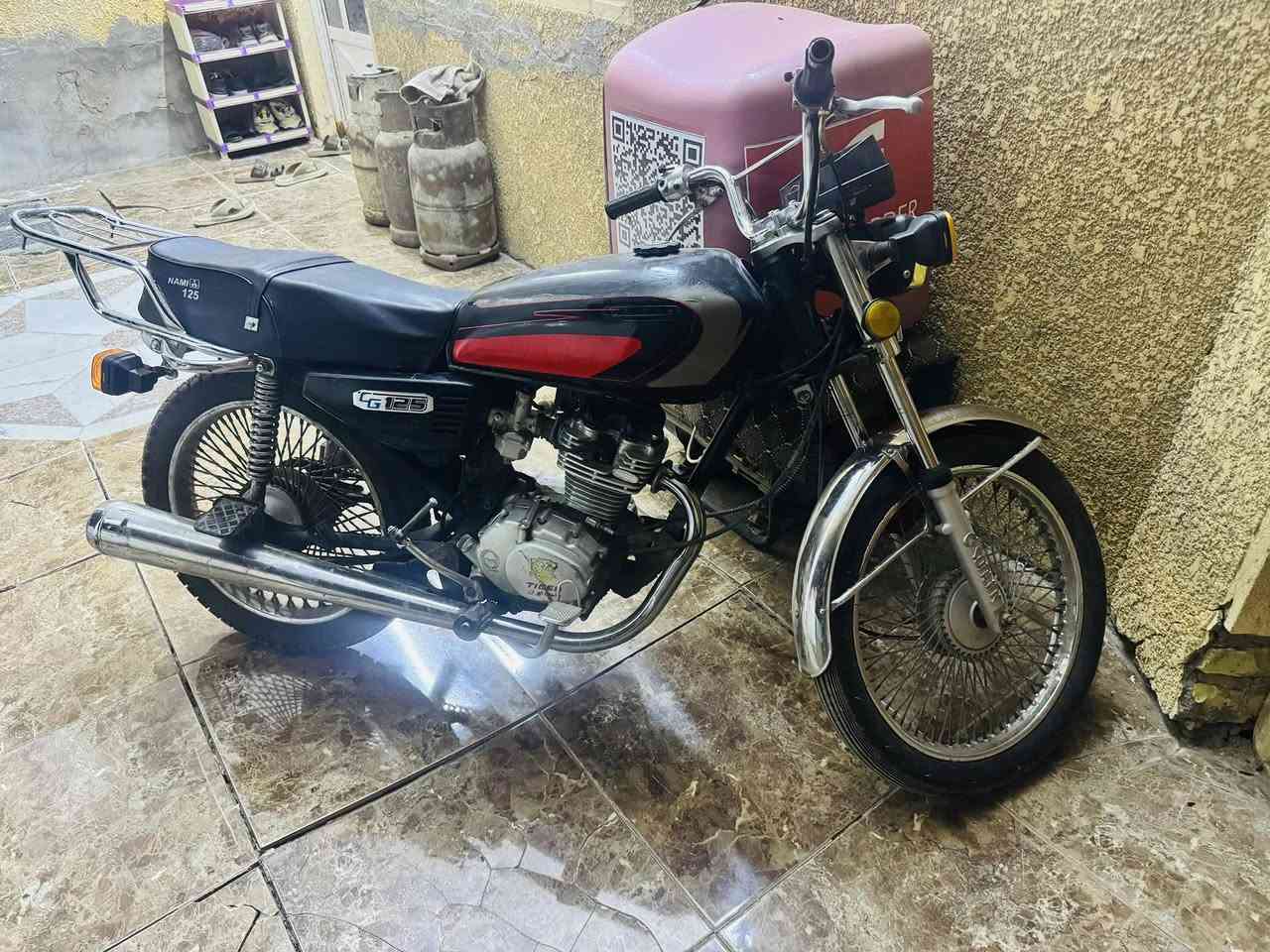 السلام عليكم .. مكلف بالنشر
دراجة ايرانية 4 كير ، 
 نظيفة جدا 
بدون أوراق
مكفولة من السرقة 
مستعجل على البيع ، سعر مناسب
للاستفسار مراسلتي خاص او الاتصال على الرقم
***********
