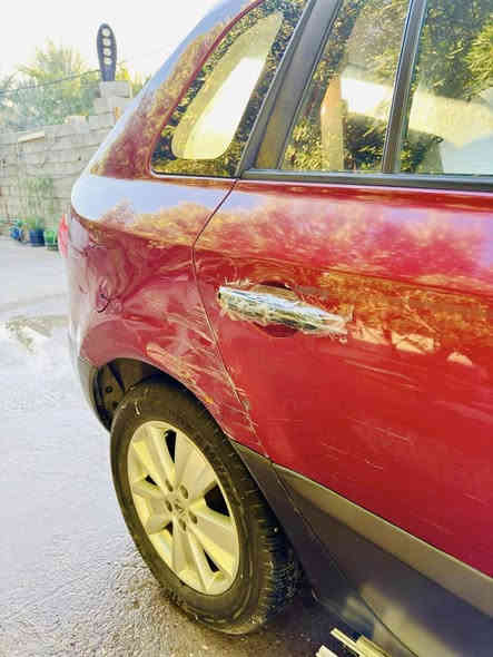 السلام عليكم شباب 
📍رينو كوليوس 2009
📍رقم اربيل 
تريد تحويل تريد وكالة
السيارة لا ضربة ولا تبديل فقط طخطخات بسيطة ونص قبق الجنطة 
محرك وگير خير من الله 
كهربائيات كلها جاهزة تراي السيارة كُلش حلو الصدر جديد 
📍ماشية 160 
السيارة كُلش حلوة ونظيفة وبالعافية على الياخذها 
📍السعر 60 وبيها مجال للشراي وكلشي موجود بالسوك 
رحمات على والديك اذا متعجبك لتعلق وتكسر بحلال الناس 
📍مكان السيارة بغداد الشعب 
***********
📍ما متواجد على النت فقط الاتصال
