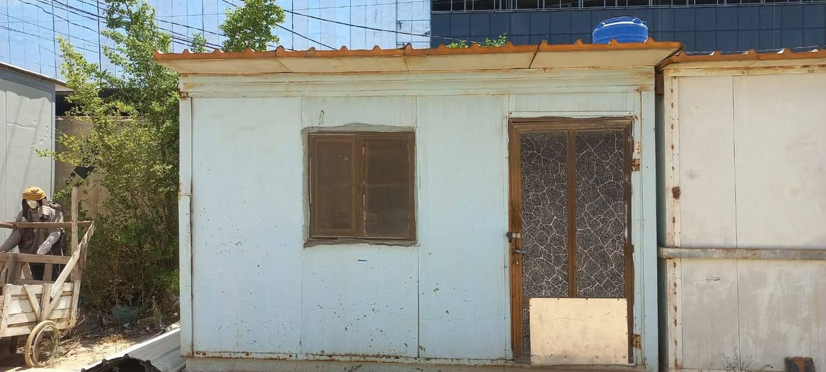 من رخصة مدير الكروب 
كرفانات عدد ٢ للبيع 
كرفان محمول ٣×٣ونص شاصي
٣×٤كرفان محمول شاصي''هذا رقمه مكلف بنشر  *********** اتصل وتدلل
