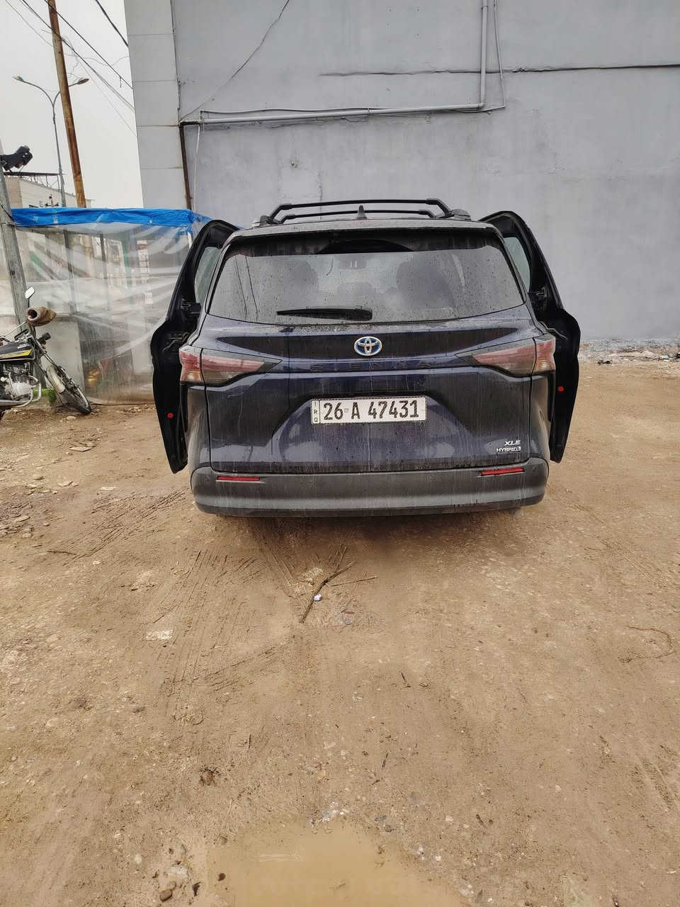 السلام عليكم تيوتا سينا 2023X LE  هايبرد وارد امريكي  رقم صلاح الدين بسمي
حجم المكينه :2500 
 الضرر: وضح بسونار
موصفاتها
1.فتحه 
2. شاشه 
3. هندبريك بصمه
4.كشنات مخمل 
5.بصمه 
6. بصمة ابواب
7.كشنات كهرباء 
8. هيترات بالكشنات
9. بيبان كهرباء 
10. رادارات 360
11. كشافات
12. لايتات لد 
13. بكلايت لد 
14. ثلاث قطع تبريد
15.شحن وايرليس

تفاصيل اكثر هذا رقمي *********** تحياتي 
مكاني كركوك
