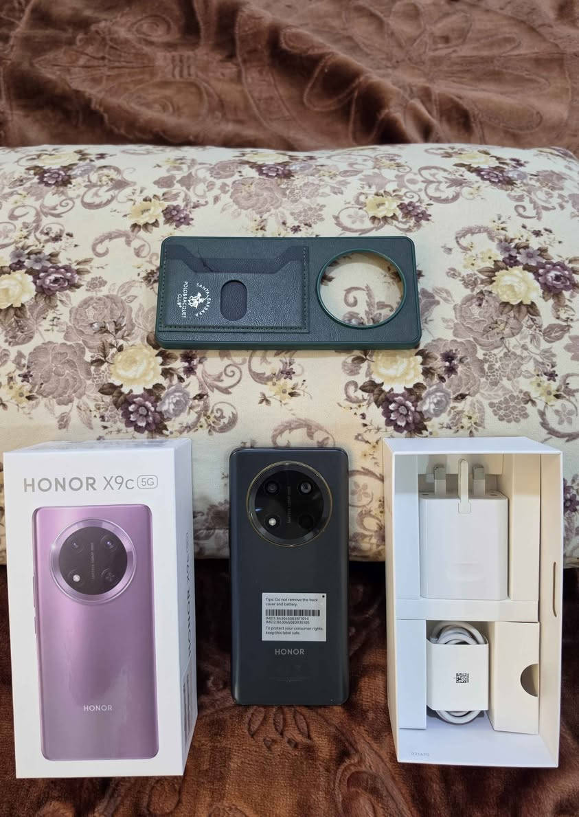 Honor x9c 
256 gb
Ram 8x8=16
مشتري قبل العيد جديد غراضه كامل مكاني كركوك 
كفر و درع موجود 
سعره 340 الف كركوك, العراق


**إذا كنت صاحب هذا الإعلان وتريد حذفه لأي سبب، رجاءا أرسل رسالة إلى الدعم الفني**