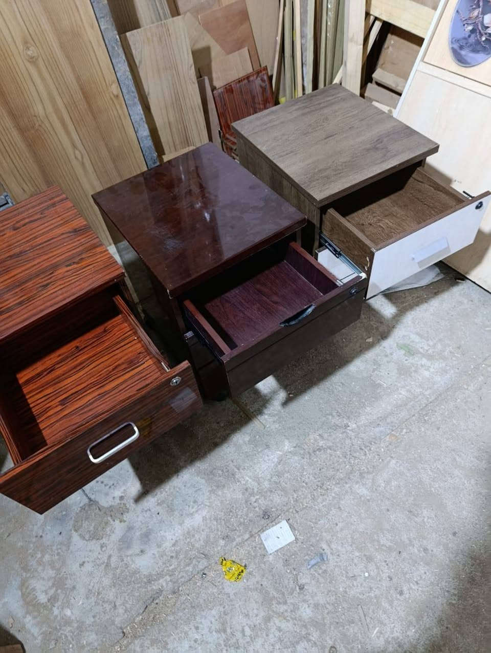 سلام عليكم أغراض مكتبي اخو الجديد للبيع عنوان كربلاء قرب سيد جودة ***********
