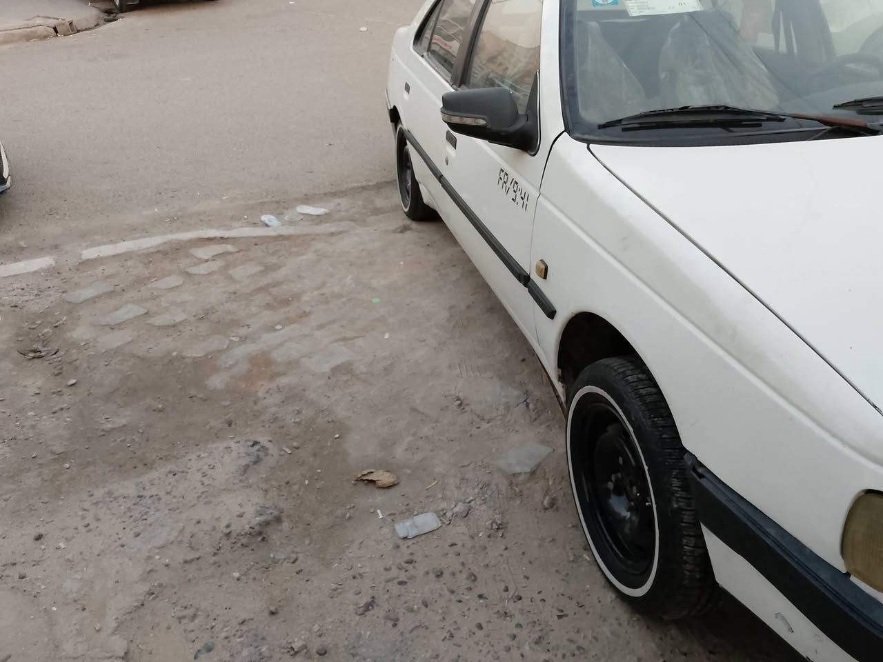 السلام عليكم بيجو 405موديل 2010نضيفه محرك جديد تبريد شغال تدفئه شغاله مكان سياره بغداد رقم ***********سعر 36 تحويل مباشر
