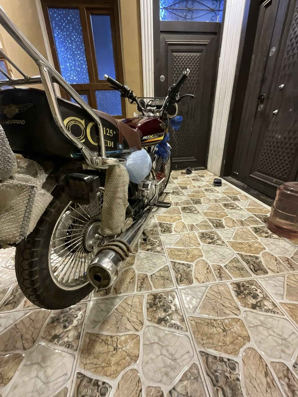 سلام عليكم
سونك مكفوله للبيع 
موديل2025
سعر730وبي مجال
مكاني جلولاء
رقم***********
