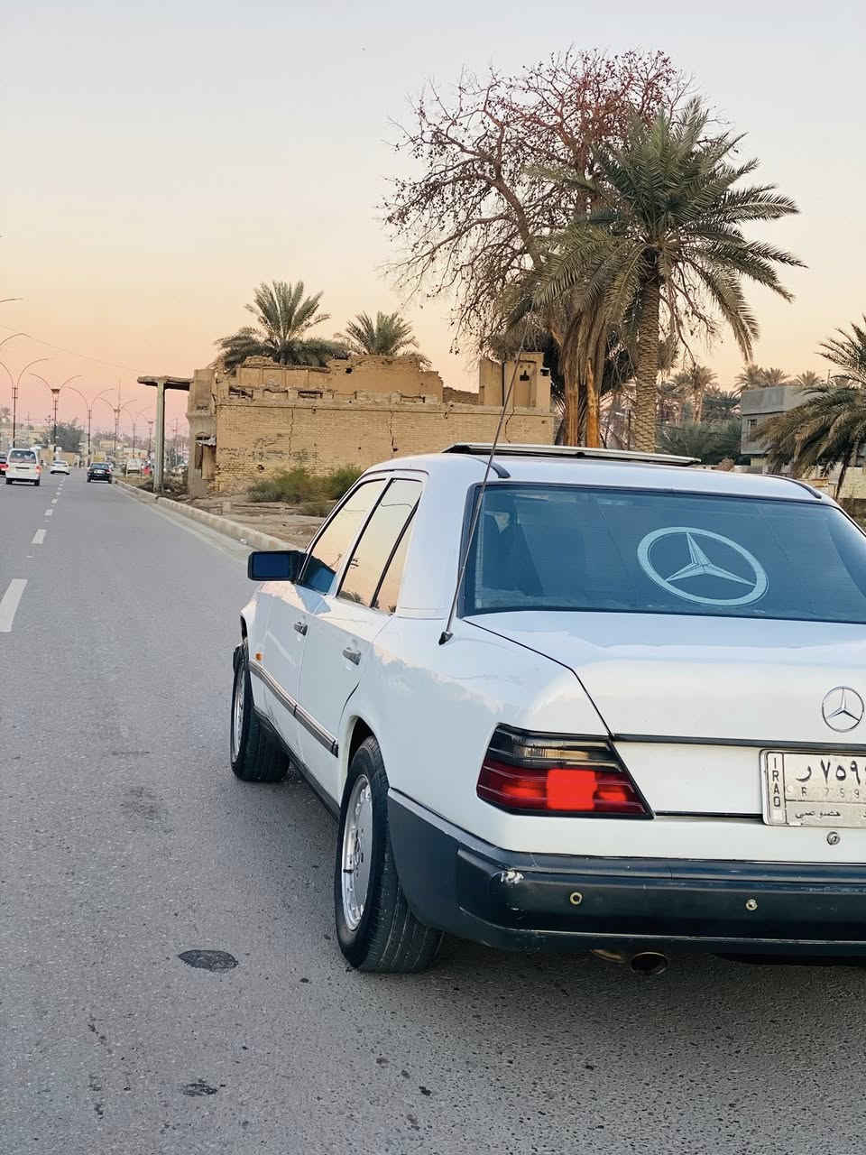 السلام عليكم مرسيدس دب 300E موديل 1987رقم بغداد السنوية لغاية 29 مكينه راس الثور 2500 أربعة جام كهرباء تبريد تدفئة فتحة سقف طگتين كله شغال السيارة نضيفة مصبوغة جمالية مكان السيارة كربلاء السعر 72 ورقة وبيه مجال بسيط غير متواجد على الفيس 
الاستفسار والاتصال : 

‭٠٧٧٣ ٢٤٢ ٩٩١٣
***********
