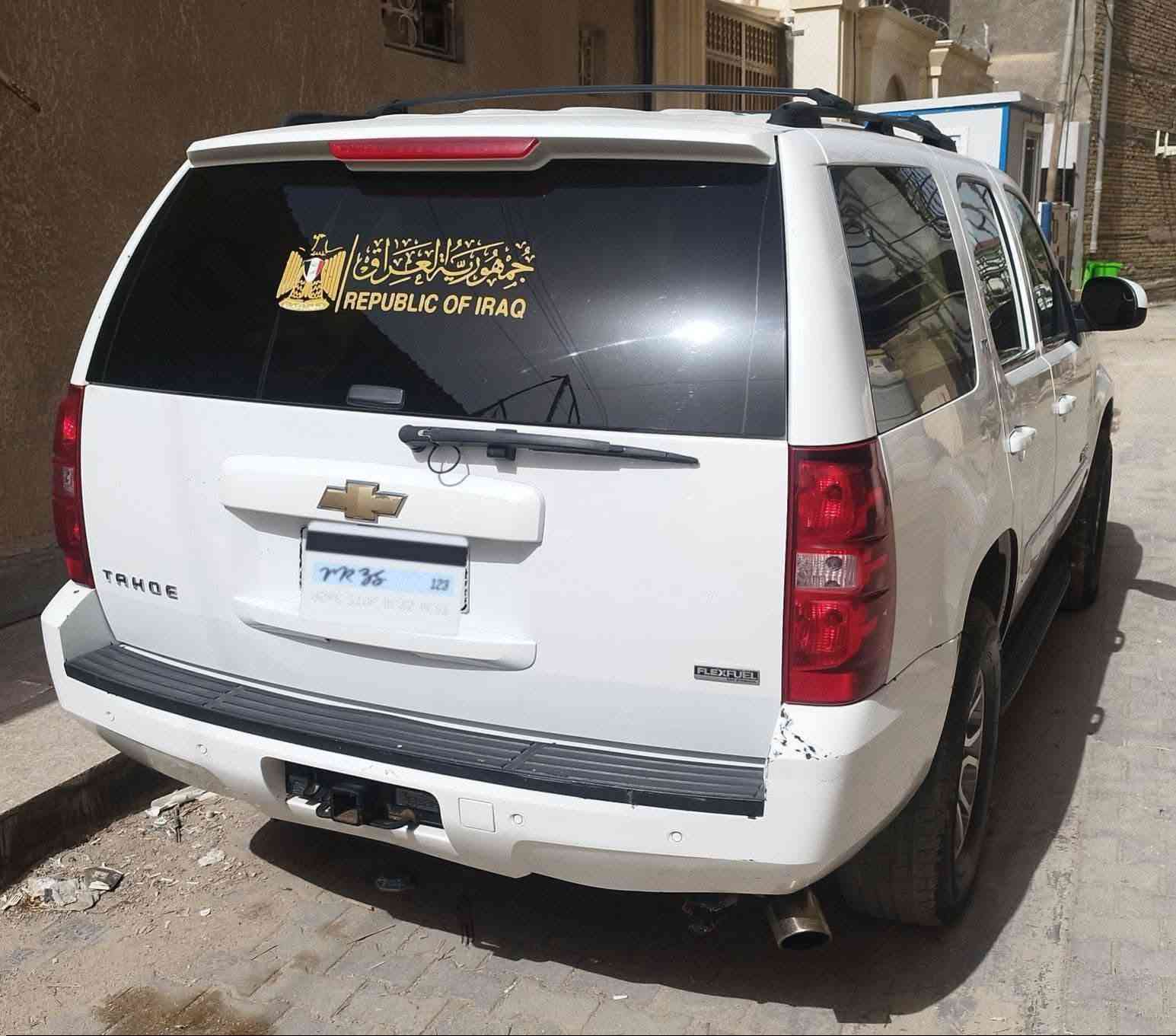 السلام عليكم
تاهو ٢٠٠٧ ادوات LTZ ملكي كشن منفرد اعلى فئه فول مواصفات 
مكفوله من الگصه والسرقه والعشائر وانتر بول 
فتحه سقف 
حساسات امامي خلفي 
جنطه كهرباء 
كاميرا خلفيه 
تدفئه كشنات امامي خلفي 
منظومه زنون مع كشافات زنون 
گير و مكينه خير من الله 
تبريد ويه السويچ 
ويل كب ١٧ مع تخم تاير جديد 
باتري جديد 
منظومه سماعات مع مضخم صوت مع شاشه اصليه تدعم صوت استريو 
مكاني البصره. السعر 70بيه مجال أو مراوس ب اوباما 15
***********

