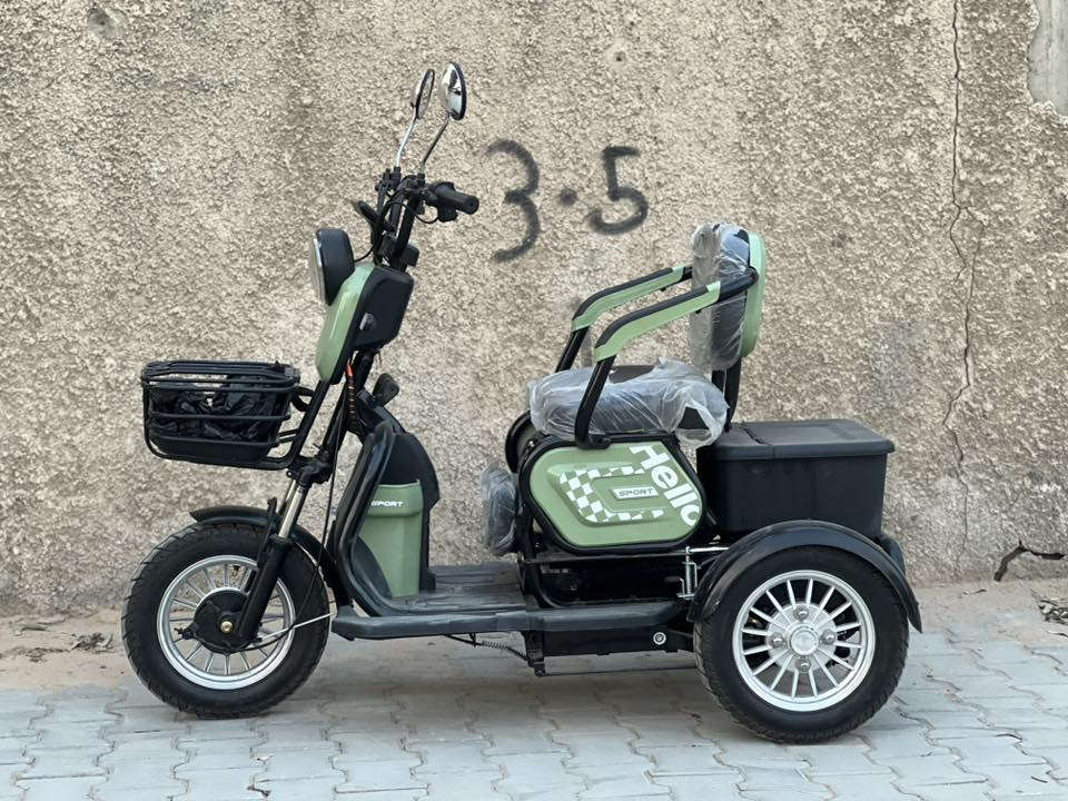 سلام عليكم شباب دراجه ثلاث عجلات اللبيع دراجه زيرو زيرو بعدها استخدامها 10يوم فقط وصل شراء موجود دراجه بعدها زيرو كل غراضها كامله وجاهزه تجي وتفحص وشوف بعينك كل عيب ونقص مابيها. مواصفاتها تخبل 

الموديل 2026
بطاريات دبل  
النوع 3عجلات 
السرع 1.2.3
المقاعد 3 ووصير ثنين وصير نفر واحد 
تشغيل عن بعد 
جهاز انذار السرقه 
تشغيل عن طريق الكارت 
بصمات سويجات كارتات كلها كامله 
بريكات 3 بل رجل وثنين بل أيد 
كرسي متحرك 
سله خلفيه وسله اماميه 
اشاير رباعيه
تايرات جوبلس 
بريكاتها بل مكان 
دراجه مشحونه مرتين  فقط 

اي استفسار اتصال 

*********** 

العنوان بغداد
