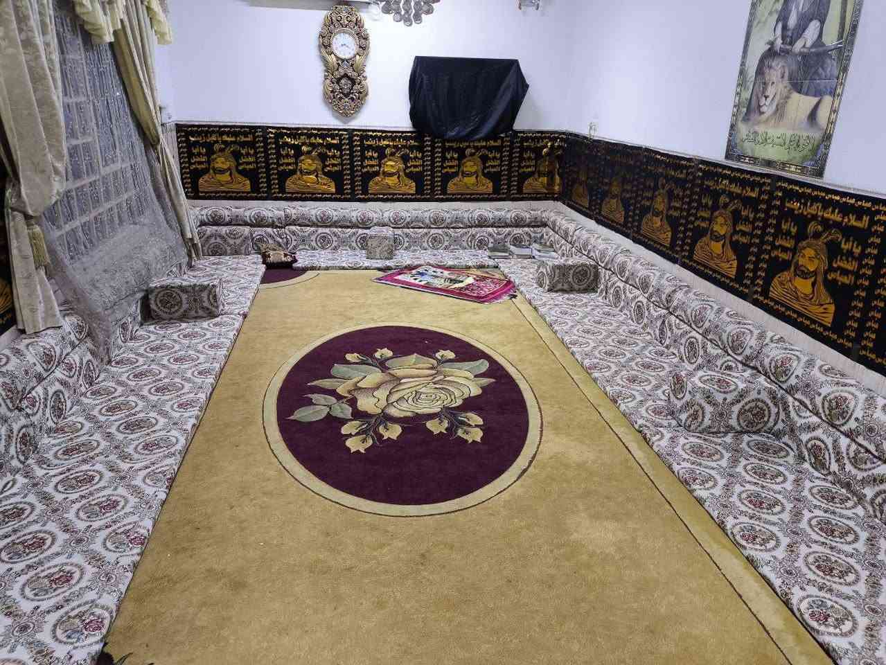 السلام عليكم جلسه للبيع نضيفه جدا اخت الجديده وبيهه اضافه وحده مكاني نجف ب 600 وبيهه للشراي للاستفسار *********** النجف, العراق
